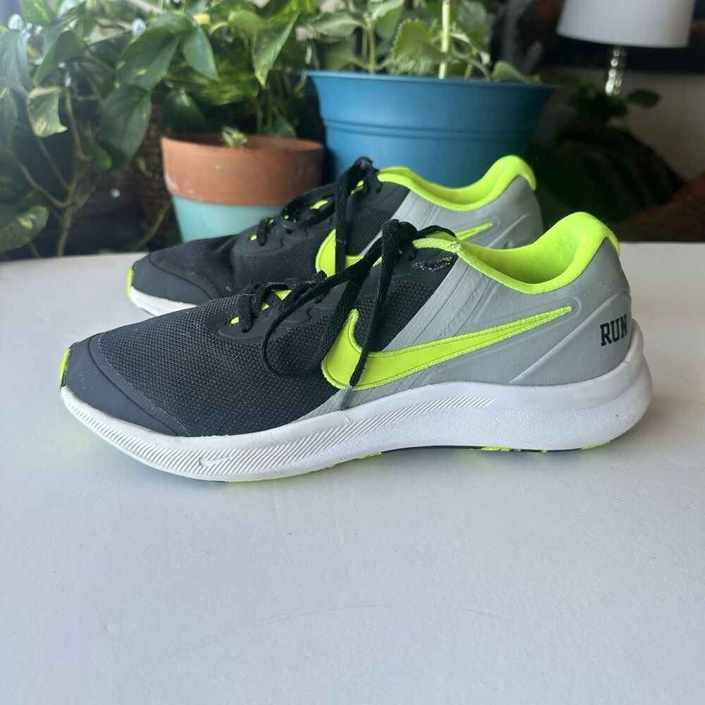 Nike Star Runner 3 Play DJ1512-001 Teen 7Y Low Sneaker Black Smoke Gray White